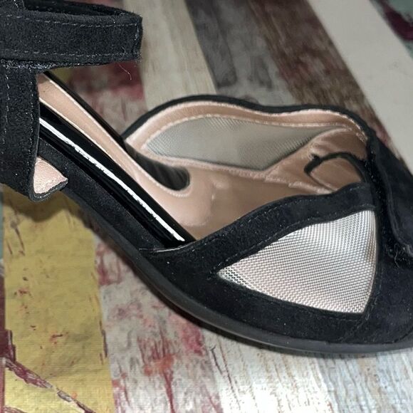 Beautifeel Women’s Black Suede Nude Mesh Velcro Straps EUC Anti-Slip Bottm 9-9.5 - Picture 9 of 11
